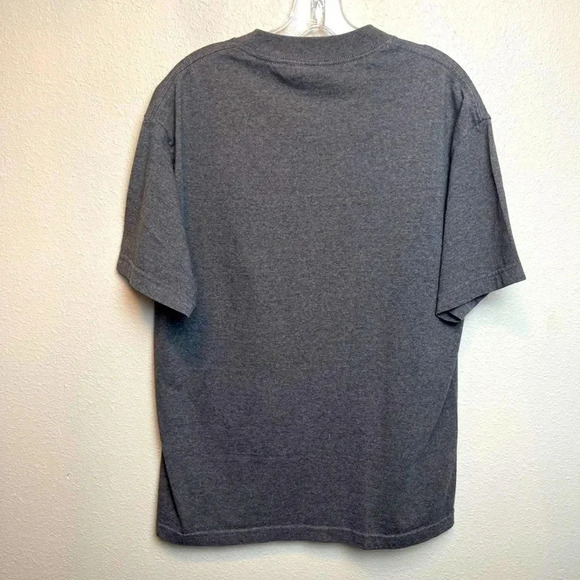 ANGRY Birds short sleeve graphic t-shirt
Size: large  (runs small) - Picture 3 of 8